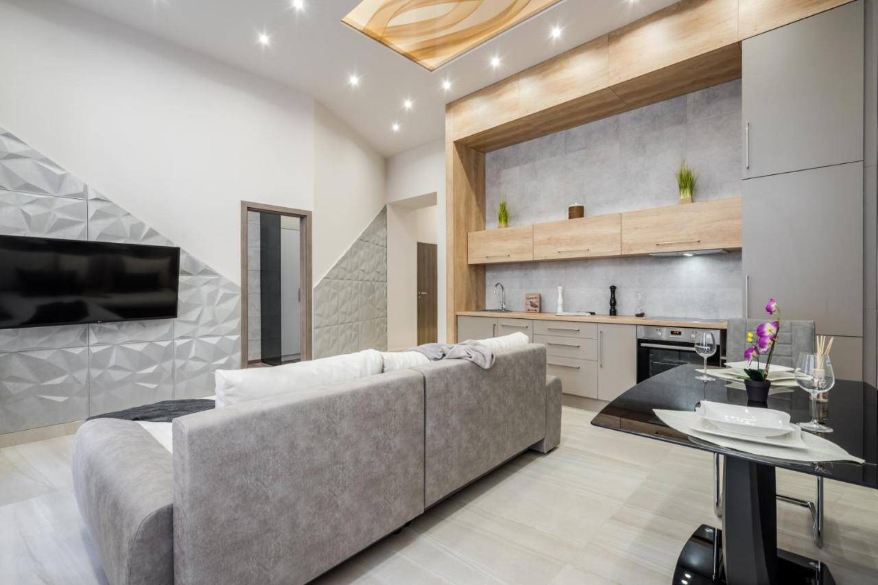 Chic Comfort Suite For 6 By Oktogon Budapest Bagian luar foto