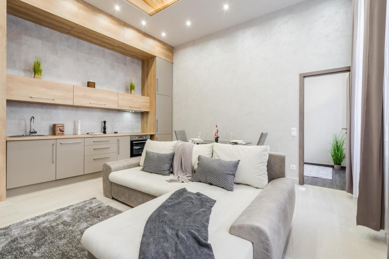 Chic Comfort Suite For 6 By Oktogon Budapest Bagian luar foto